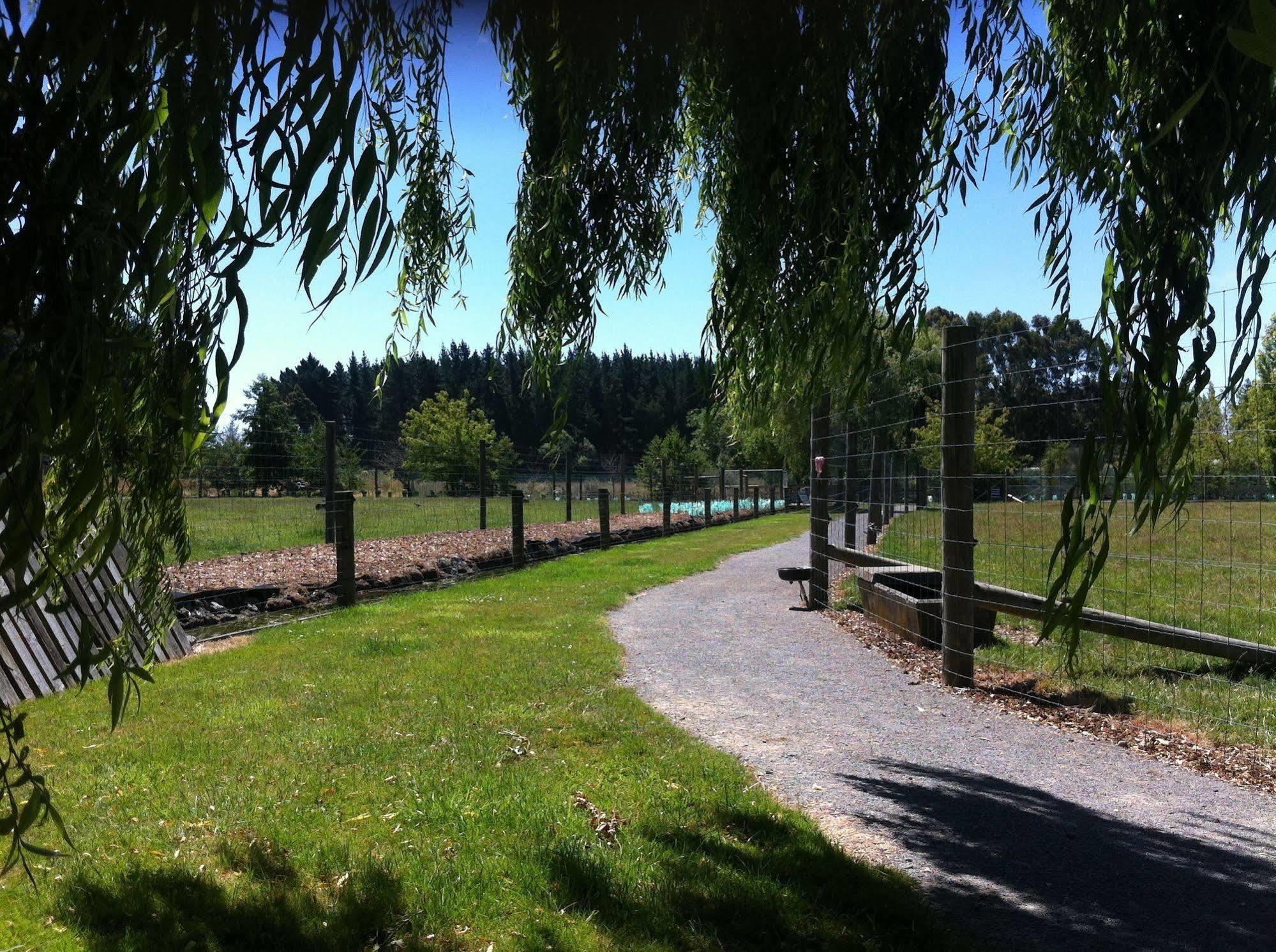 The Meadows Villa Christchurch Eksteriør bilde