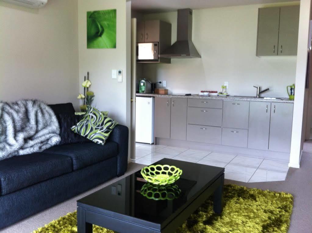 The Meadows Villa Christchurch Eksteriør bilde